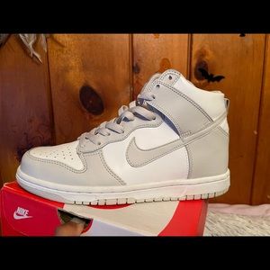 NIKE HIGH TOP DUNKS